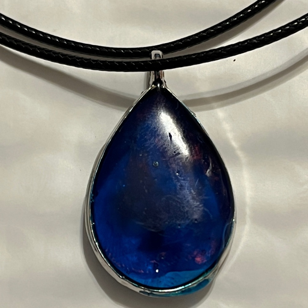 Elegant Blue Teardrop Pendant Necklace